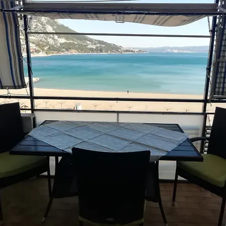 Jana On The Beach Apartment