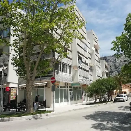 Jana On The Beach Apartment Omis